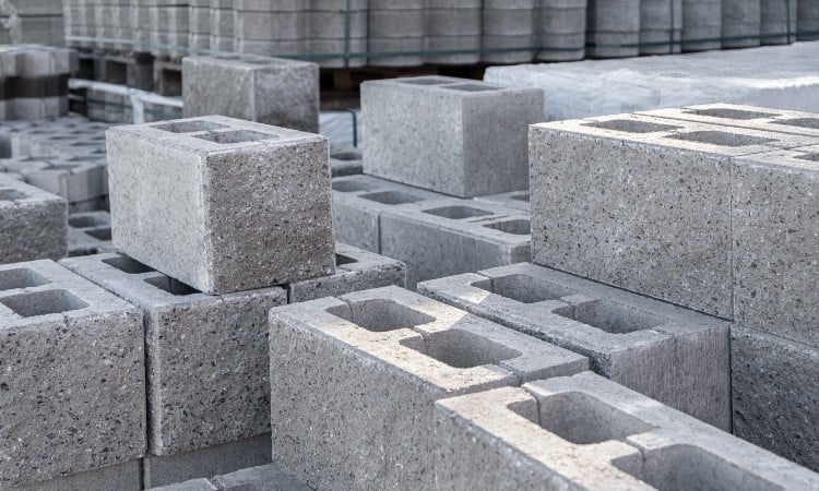 ¿Cuánto pesa un bloque de cemento?